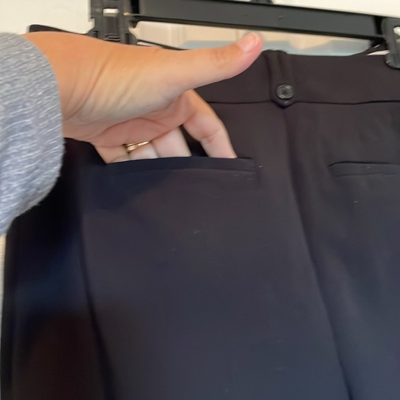 Ann Taylor Loft sz 4 Julie Trouser Career pants black. Front and back pockets - Picture 6 of 10